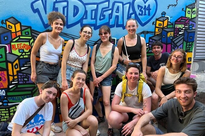 2h30 circuit in the Vidigal Favela - Starting at Praça do Vidigal