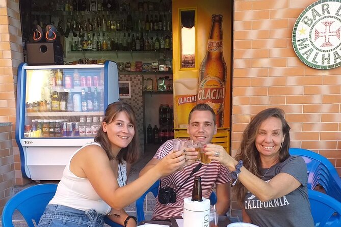 A socio-educational and gastronomic experience in the Vidigal favela - The ride up Vidigal’s steep streets