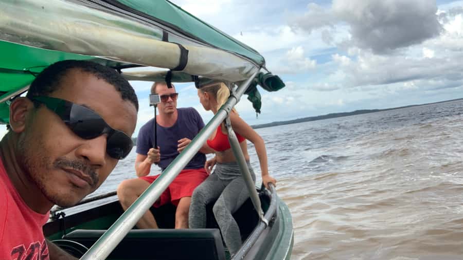 Amazonas: Boat Ride with a Local Amazonian - Life in a floating village