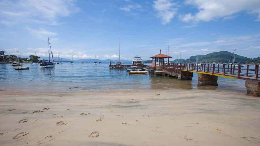 Angra dos Reis: Boat Tour in Ilha Grande and Lagoa Azul - Ilhas Botinas: clear water and a white-sand seabed