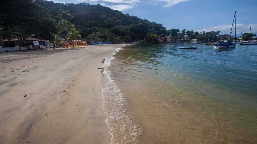 Angra dos Reis: Boat Tour in Ilha Grande and Lagoa Azul - Lagoa Azul: the best first swim