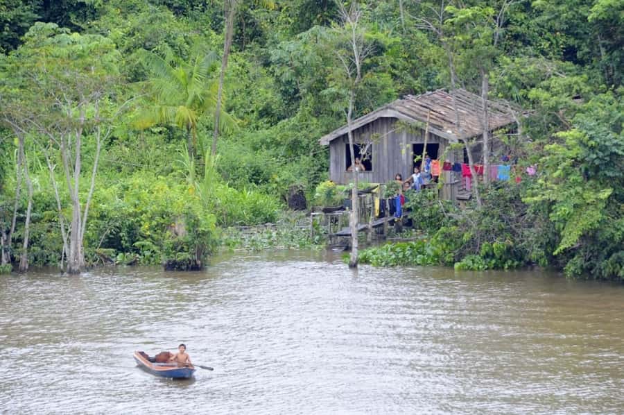Belém: Half-Day Furos Boat Tour & Riverside Community Visit - Leaving Belém by way of the Guamá River