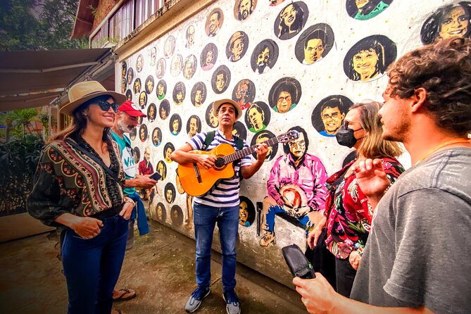 Bossa Nova Walking Tour - Parque Garota de Ipanema explains the famous girl