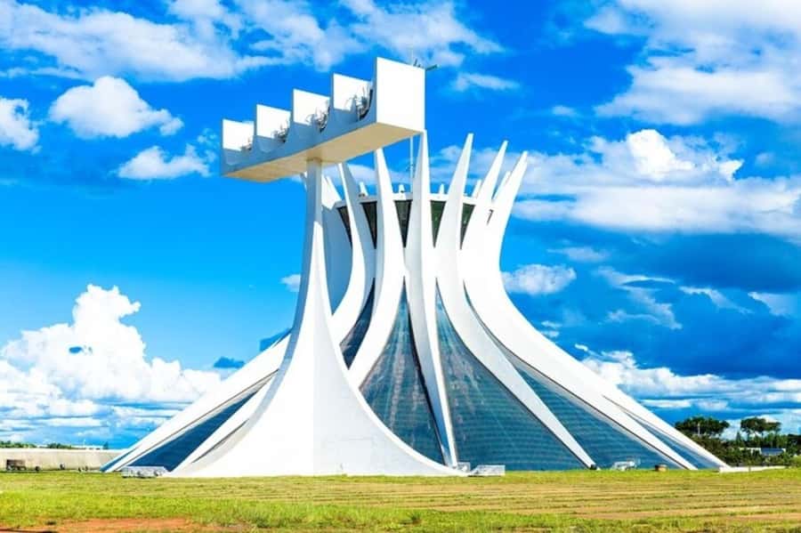Brasilia : Private Custom Tour with a Local Guide - Modernist buildings and the story behind them