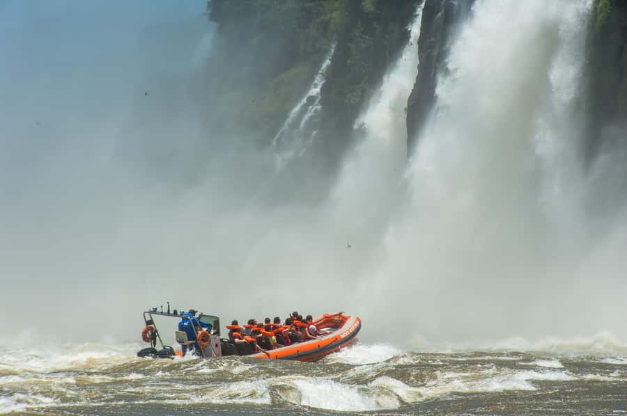 Brazilian Iguassu Falls,Bird park Boat Safari all tickets - Who should book this day