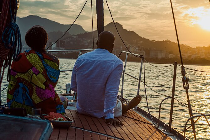 Brunch & Sunset Cruise with Capirinha in Rio - Snacks, Drinks, and the Caipirinha