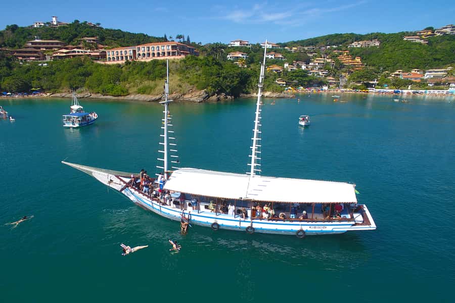 Búzios 2.5-Hour Schooner Boat Experience - Seeing Búzios from the schooner