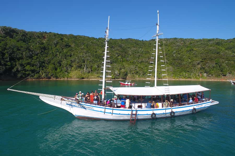 Búzios 2.5-Hour Schooner Boat Experience - From Armação Beach to the Bardot shoreline