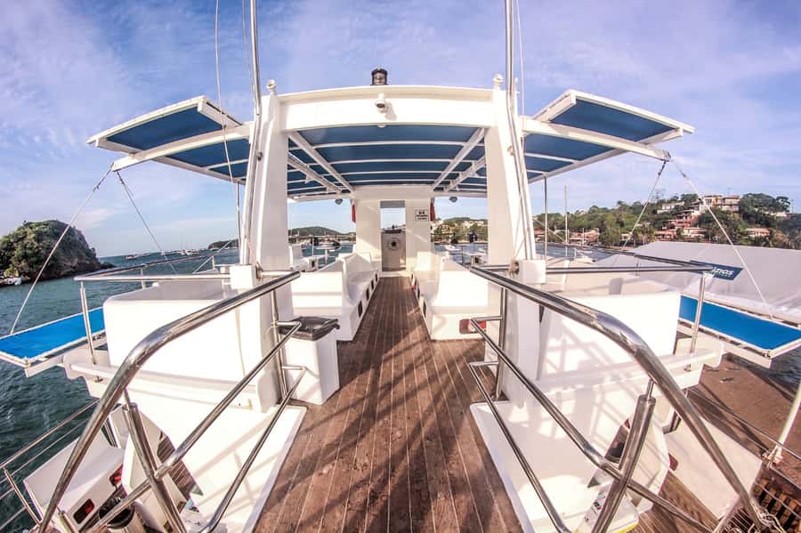 Búzios: Catamaran Boat Tour - What the $30 price really buys you