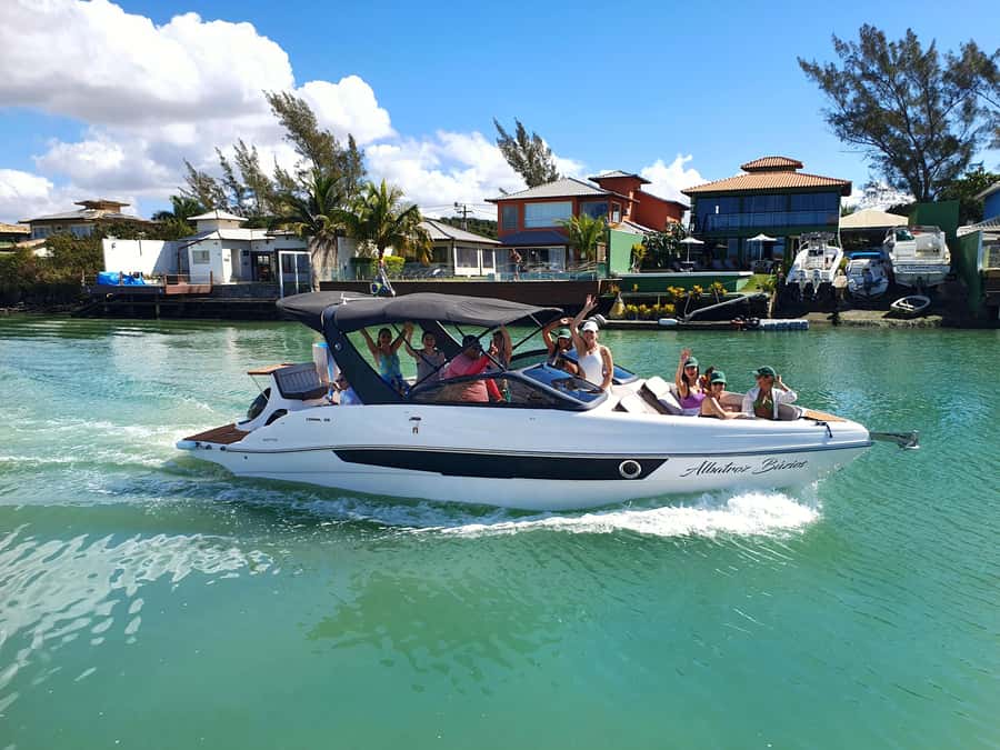 Búzios: Speedboat tour of 2 islands and 11 beaches - Why seeing Búzios by boat makes sense