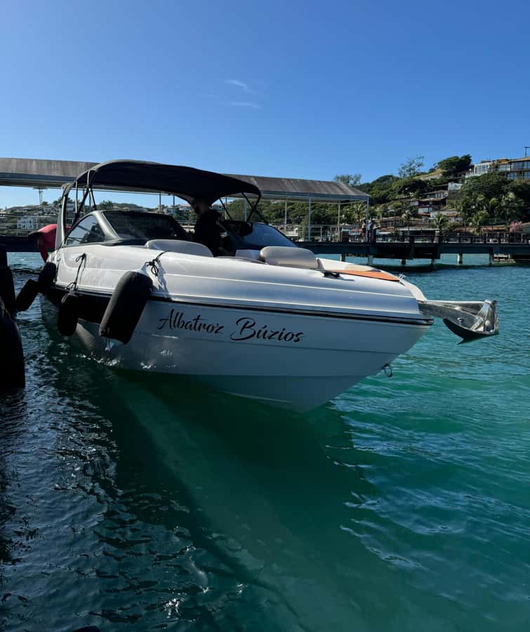 Búzios: Speedboat tour of 2 islands and 11 beaches - Choosing between four and seven hours
