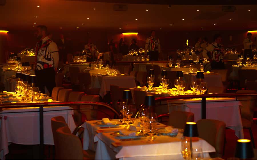 By Night Tour: Roxy Dinner Show & Transfer - The transfer is useful, but confirm every detail