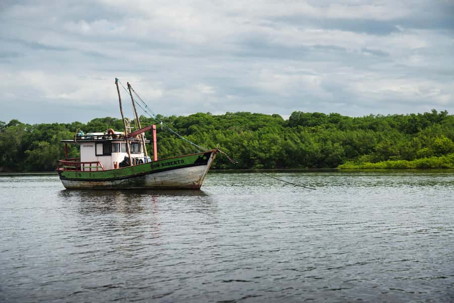 Caburé - Boat tour on the Rio Preguiças - Following the Rio Preguiças from Barreirinhas