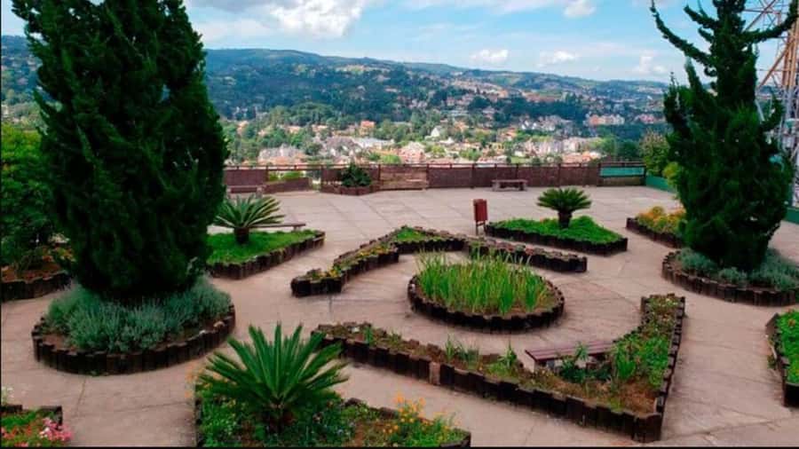 Campos do Jordão: Private 8 Hour Tour - Itapeva Peak and the Paraíba Valley view