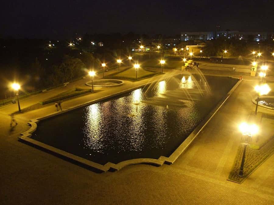 Curitiba: 4-Hour City-By-Night Tour with Dinner - Guide quality can make or break the evening