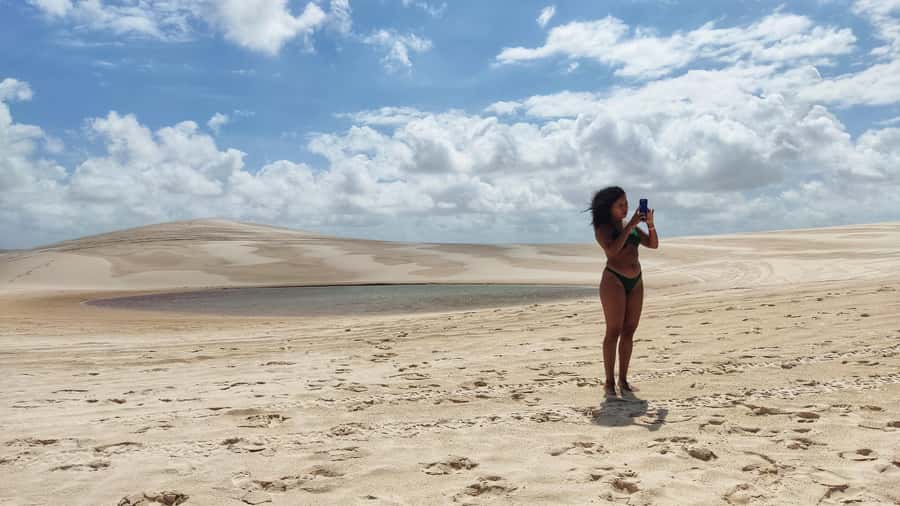 Day trekking in Lençóis Maranhenses - Staying for sunset at Lagoa Bonita