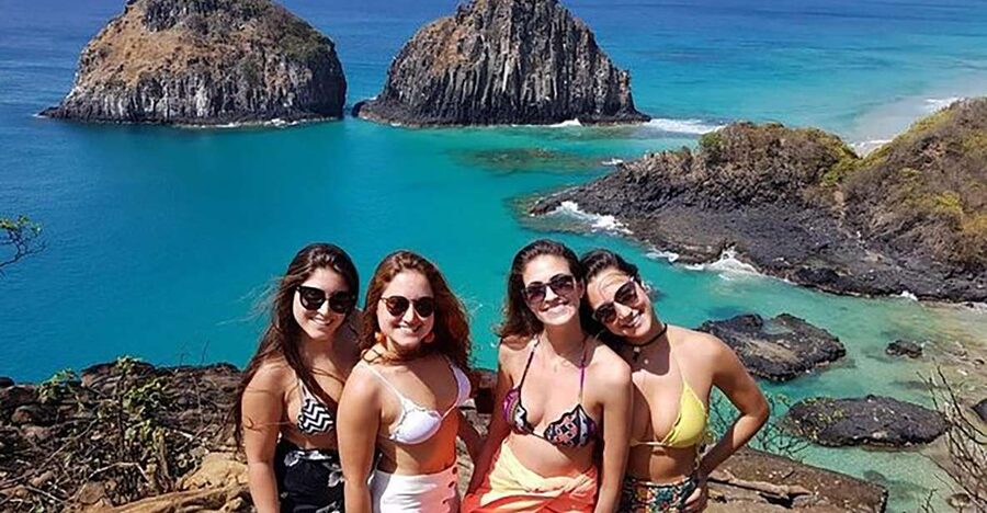 Discover Noronha: 7-Hour Ilhatour Adventure - Why the guide matters on a shared tour