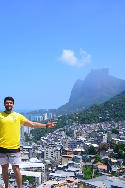 Discover Rocinha: Guided Tour of the Famous Favela - Rain or Shine in Rocinha