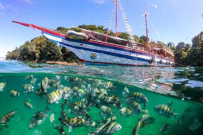 Exploring Angra Dos Reis and Ilha Grande in One Day - Cais de Santa Luzia and the start of the boat trip