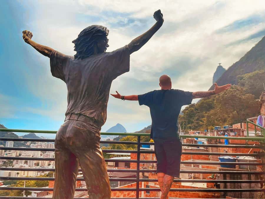 Favela Santa Marta: Walking Tour with local guide - Starting above Santa Marta instead of below it