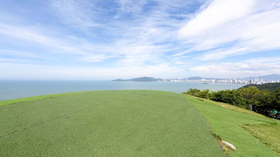 Florianópolis: Balneario Camboriu and Unipraias Park Tour - Cabras Island and the northern and southern beaches