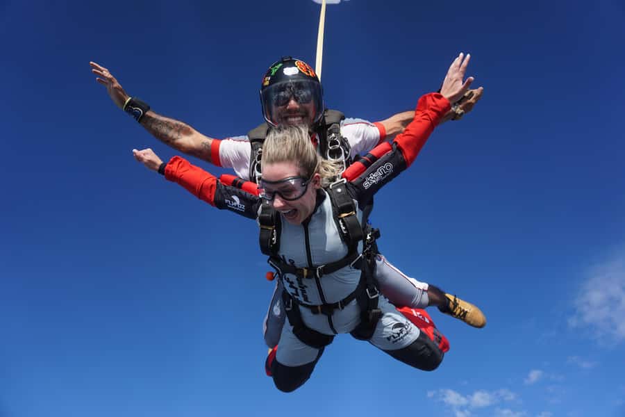 Foz do Iguacu: Skydiving Experience with Photos and Videos - Key points to know before you book