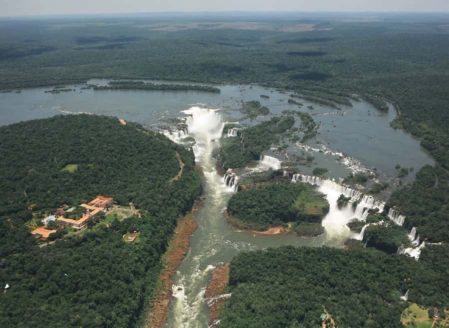 From Foz do Iguaçu: Argentinean Falls Tour with Pickup - The Lower Circuit: closer to the water
