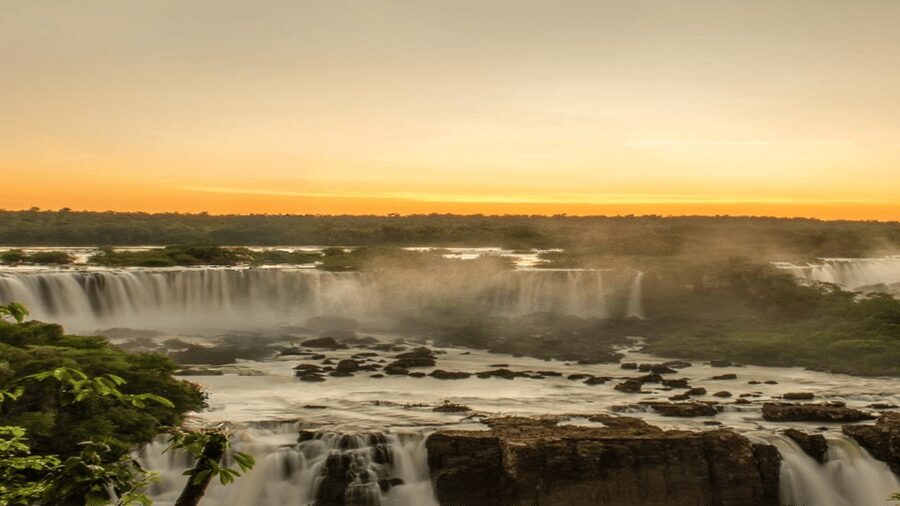 From Foz do Iguaçu: Sunset at the Falls - Guiding, languages, and the human side of the tour