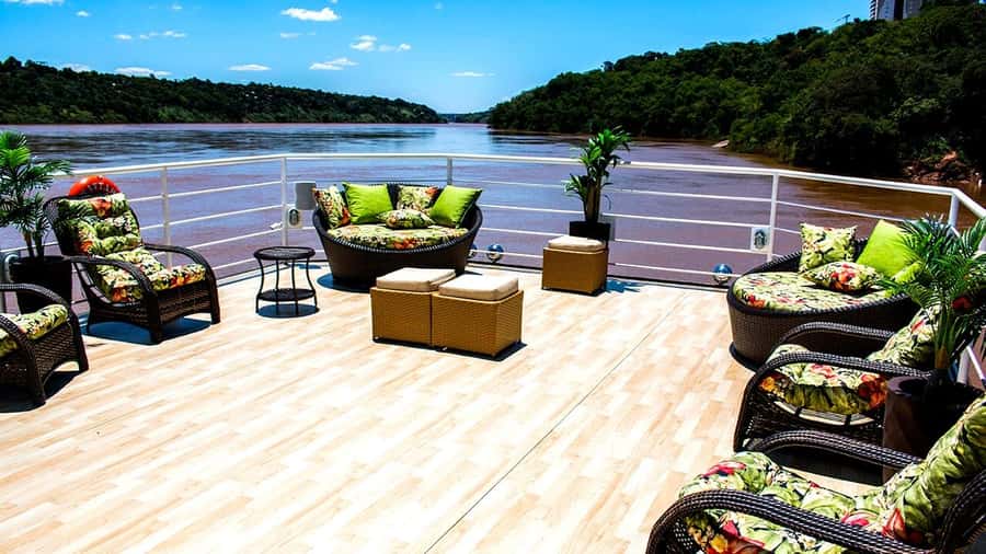 From Foz do Iguaçu: Sunset Catamaran Tour with Meal - Dinner, drinks, and the onboard atmosphere