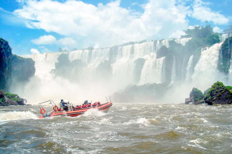 From Foz do Iguazu: Brazil Iguazu Falls & Macuco Safari Boat - A small group improves the day, with a few limits