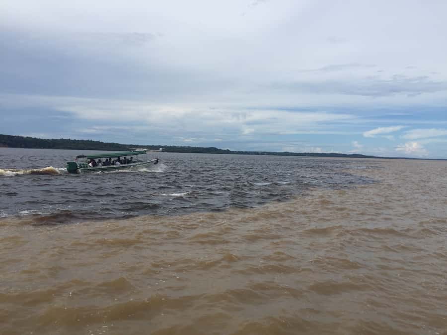 From Manuas: Full-Day River Tour - Floating homes and a village on stilts