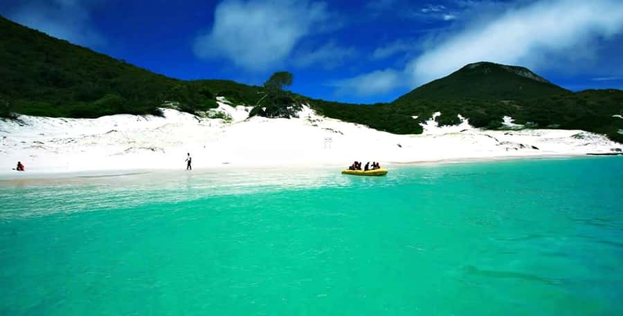 From Rio: Arraial do Cabo - The Brazilian Caribbean Daytrip - Buffet lunch after the cruise