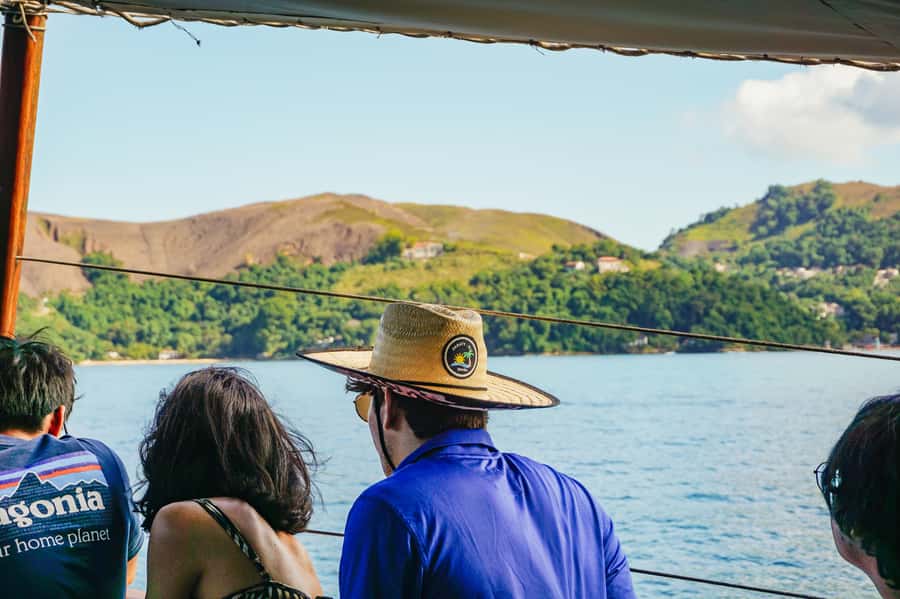 From Rio de Janeiro: Angra dos Reis Boat Trip with Lunch - Early hotel pickup and the three-hour coach ride