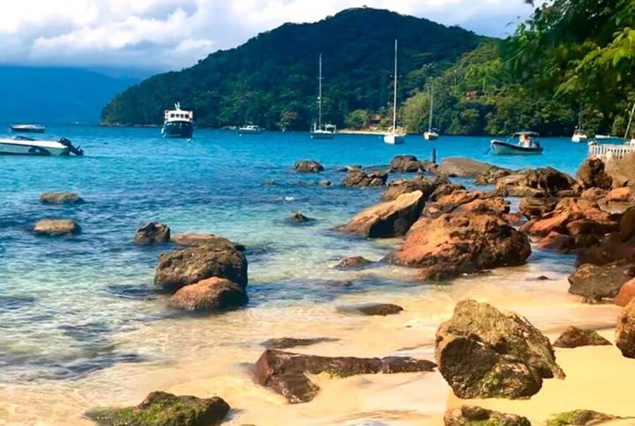 From Rio de Janeiro: Angra dos Reis & Ilha Grande Day Tour - Lagoa Verde and the calm-water stops