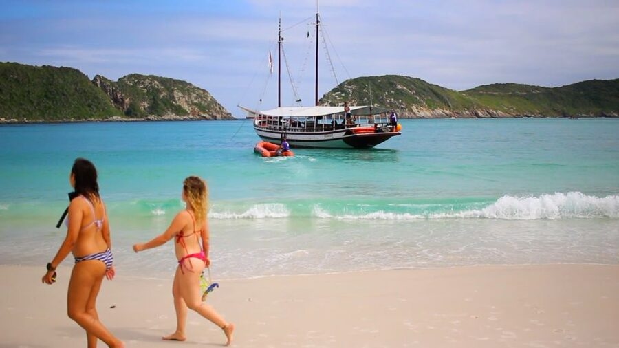 From Rio de Janeiro: Arraial do Cabo Boat Trip with Lunch - Swimming, snorkeling, and time on the water