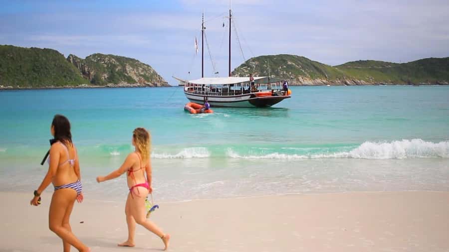 From Rio de Janeiro: Arraial do Cabo Boat Trip with Lunch - Leaving Rio between 6:45 and 8:30 AM