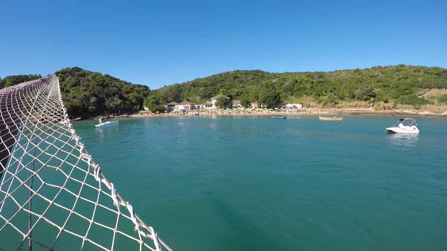 From Rio de Janeiro: Búzios Full-Day Boat Tour - Seeing Búzios from a crowded schooner
