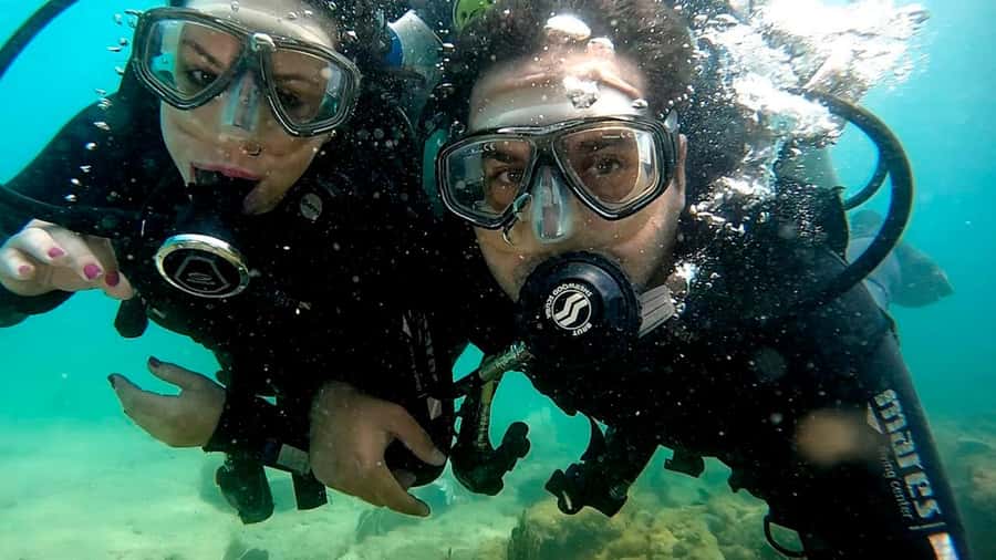 from Rio de Janeiro: Diving in Buzios - Arriving at João Fernandes Beach around noon
