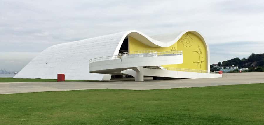 From Rio de Janeiro: Niterói Day Trip - Juscelino Kubitschek Square and the coastal neighborhoods