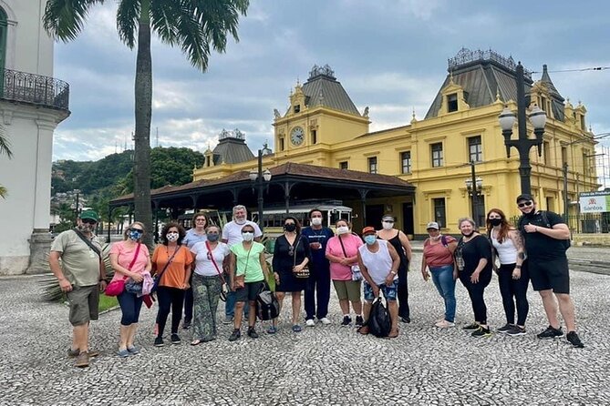 Full Day Private Beach Tour Santos & Guarujá – Combine Culture, History & Beach - Santos from the historic center to the beach garden