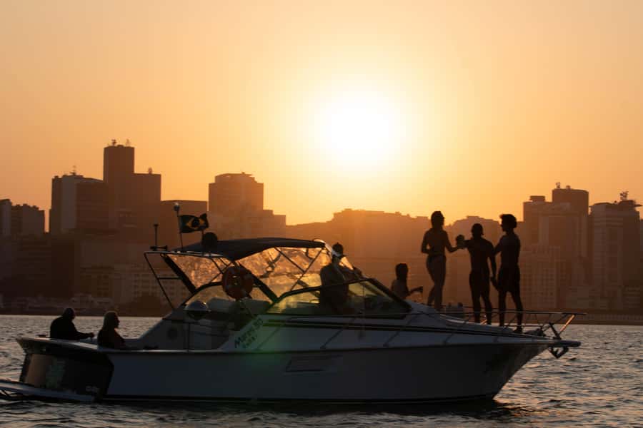 Glória: Sunset Speedboat Cruise with Drinks and Snacks - What you actually get for $63