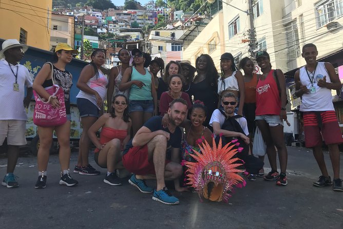 Guided Tour to Favela Santa Marta - Michael Jackson Square and the music video connection