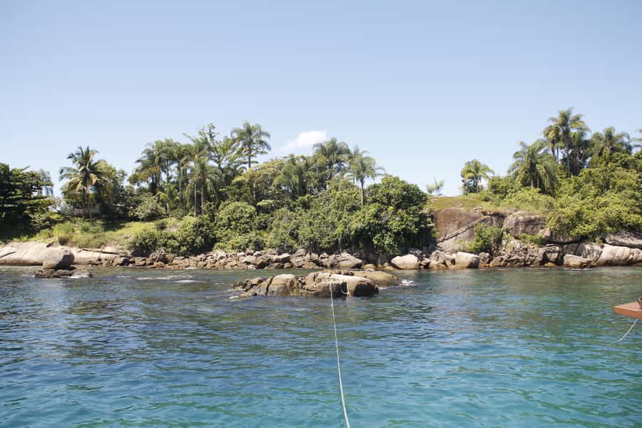 Half-Day Schooner Cruise and Snorkeling in Paraty Bay - Sailing out from Paraty’s historic center