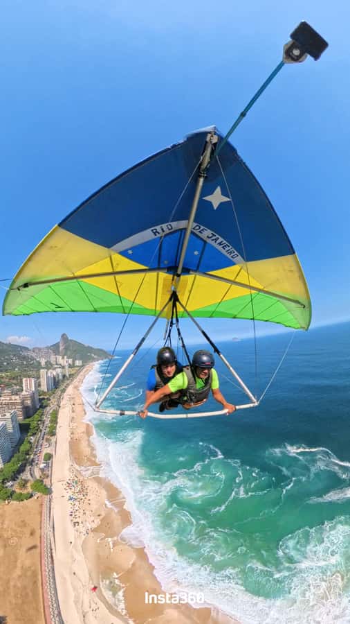 Hang gliding flight in Rio de Janeiro - Meeting Luciano Popó before take-off