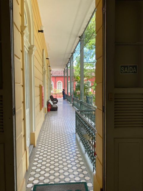 Historic City Tour Manaus by car with 3 stops. - Who should book this Manaus tour?