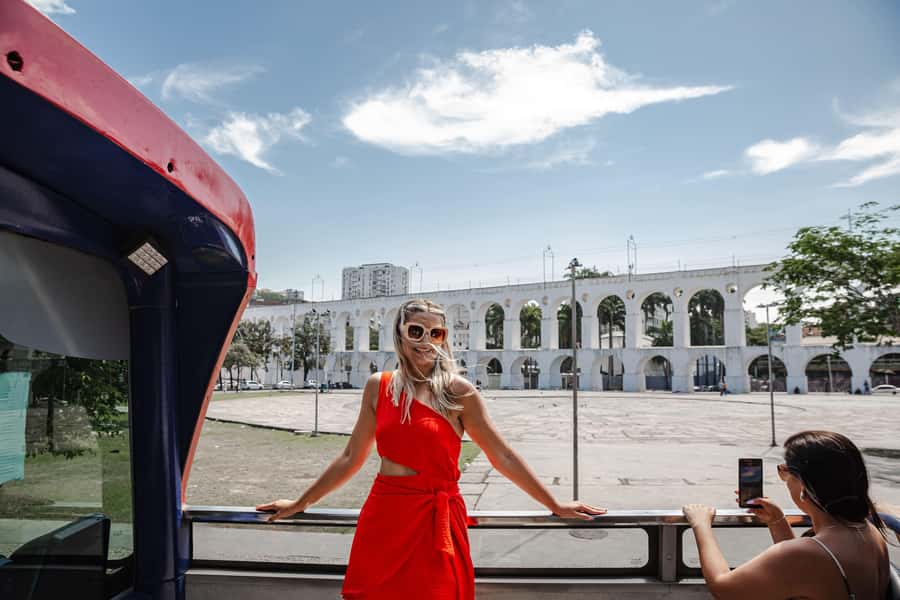 Hop-ON Hop-OFF Sightseeing Bus in Rio de Janeiro - Rio Samba Bus - Copacabana begins the city lesson