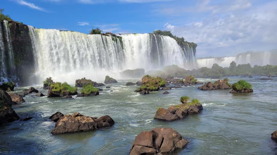 Iguassu Falls: Brazilian Side Private Tour - The 1,500-meter Falls Trail