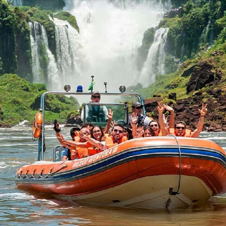 Iguazu Falls: Brazil & Argentina in One Day (Private) - Brazils 1,200-Meter Trail and the Big Picture