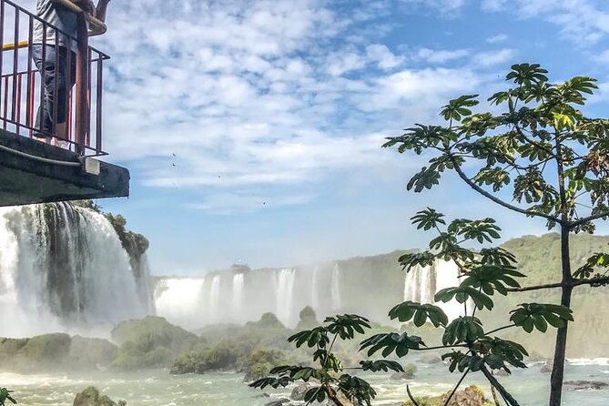 Iguazu Falls : Private day tour both Brazil & Argentina - Devil’s Throat and the Argentine walkways