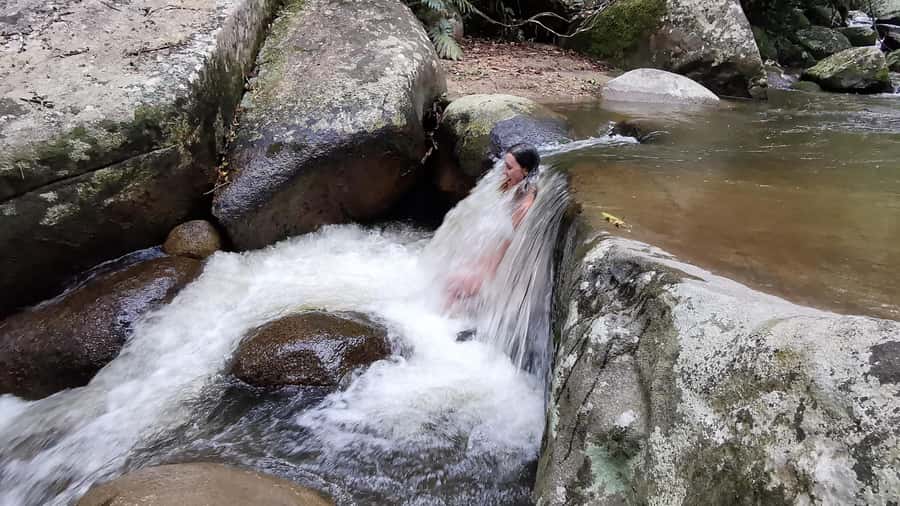 Ilha Grande: 360° Circumnavigation Speed Boat Tour - 8h - How to prepare for a wet, fast-moving day